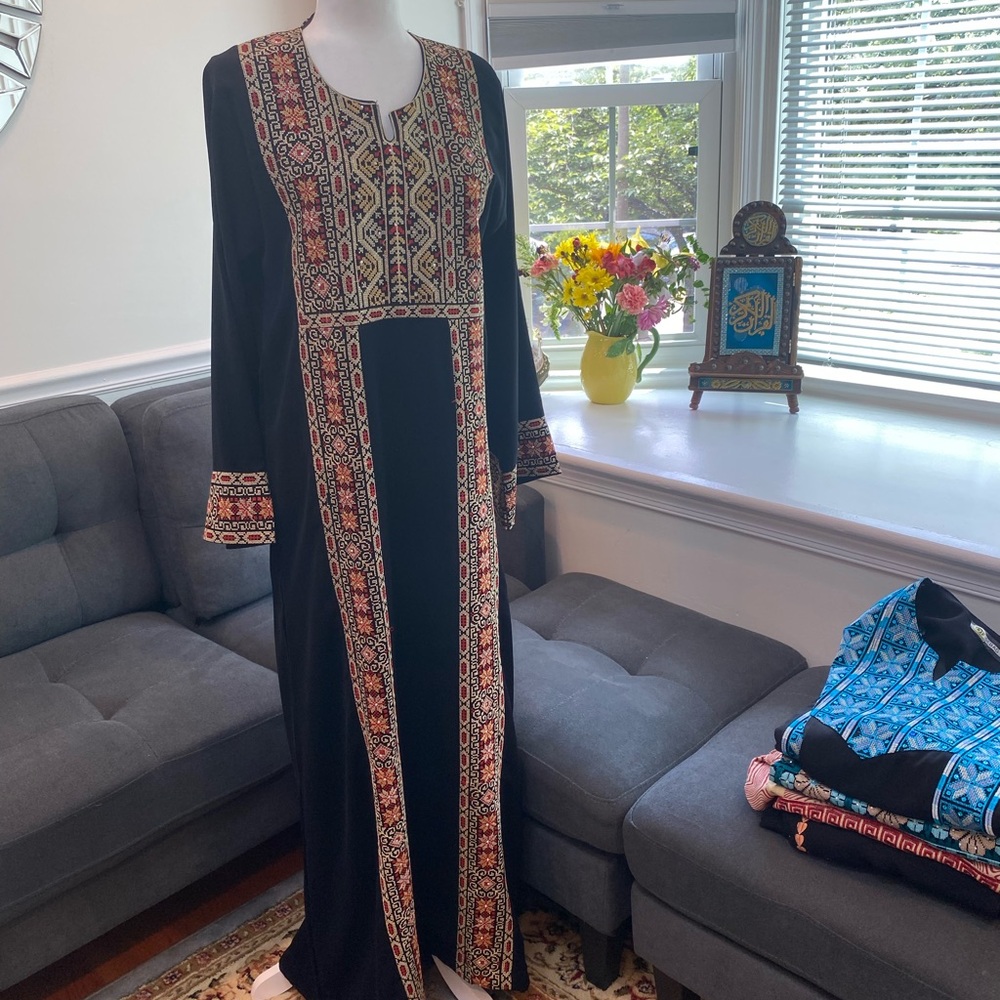 Chic Black and Red Patterned Long Sleeve Dress